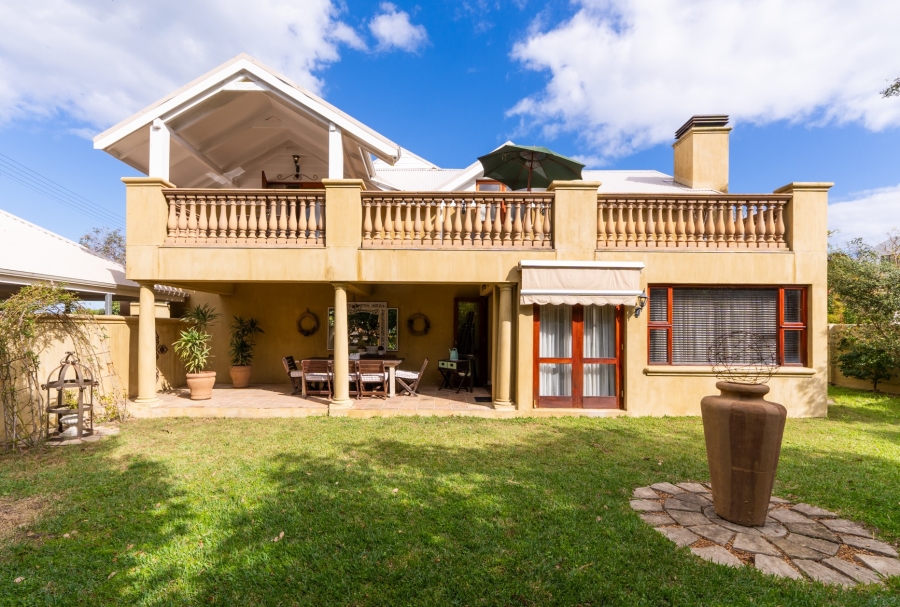 5 Bedroom Property for Sale in Northcliff Western Cape